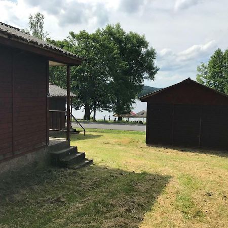 ホテルRetro Chaty U Plaze Lipno Černá v Pošumaví エクステリア 写真